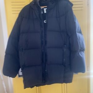 Aritzia Black Puffer Jacket with Hood